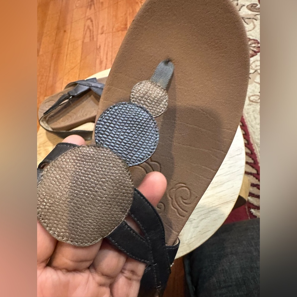 Rockport dark gray Black and Brown Sandals in excellent condition size 9 - Picture 3 of 10